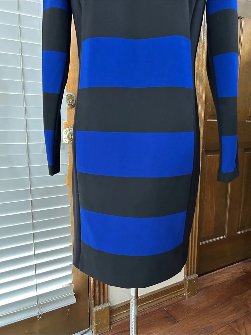 Michael Kors Blue and Black Striped Long Sleeve Sheath Dress Sz 6 preowned